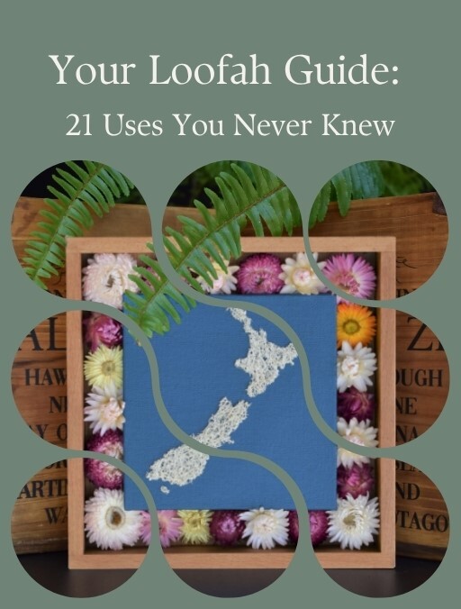 Book cover of loofah crafting with loofah fiber